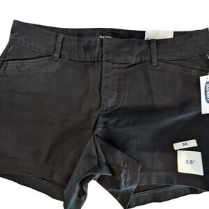 #54 - Old Navy Black Chino Pixie Shorts -  3.5" inseam -  Size 6